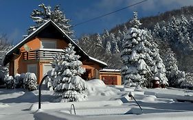Villa Tratea - With A Heated Pool