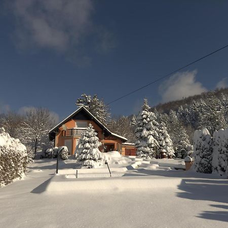 Villa Tratea - With A Heated Pool Tomici Exterior foto