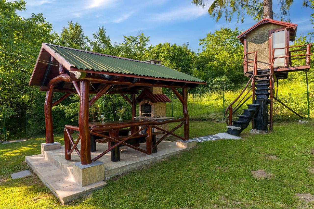 Villa Tratea - With A Heated Pool Tomici Exterior foto